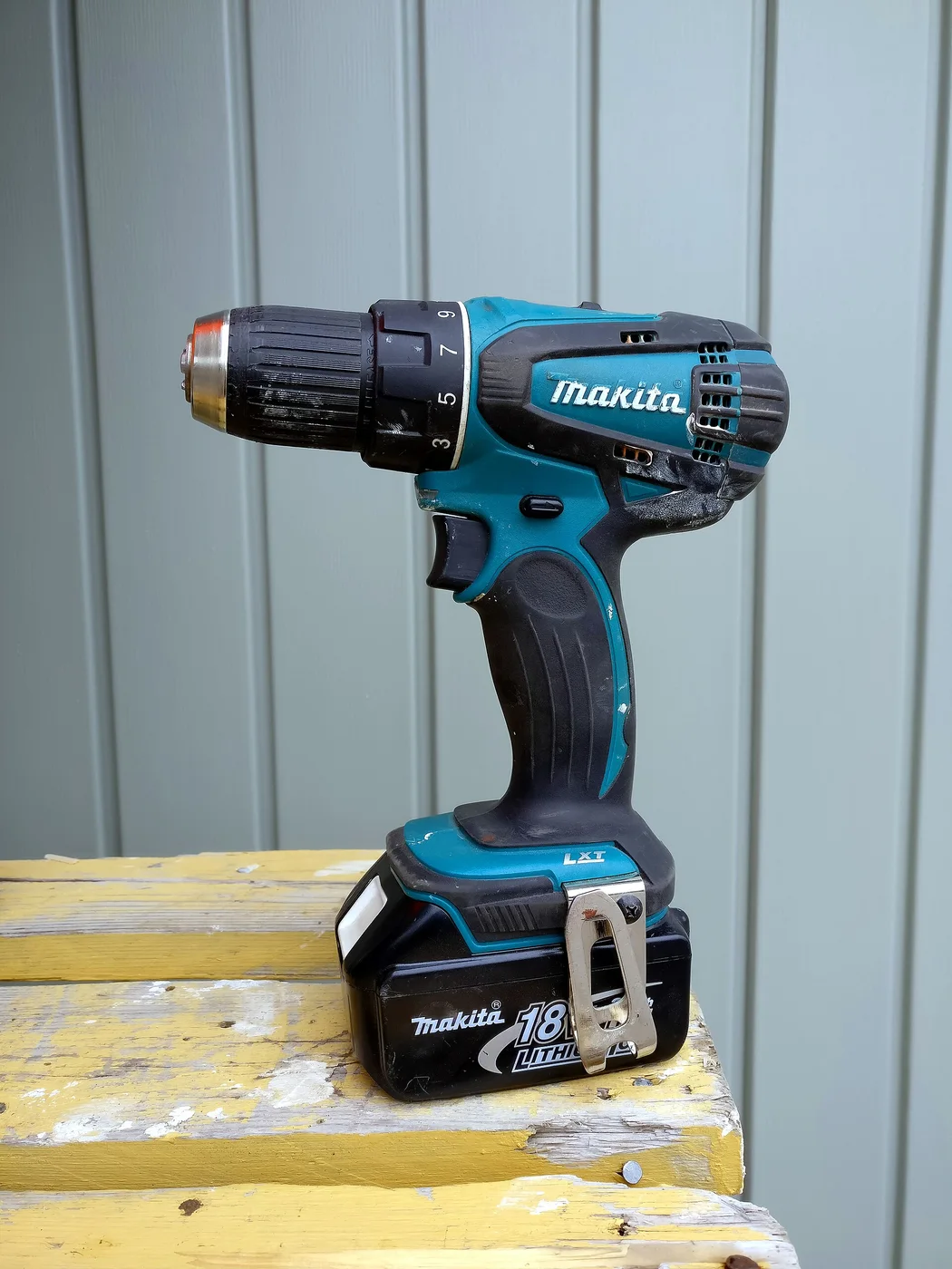 Makita DF333DWAE